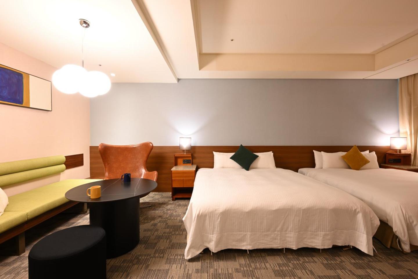Via Hotel Breeze Taipei Exterior photo