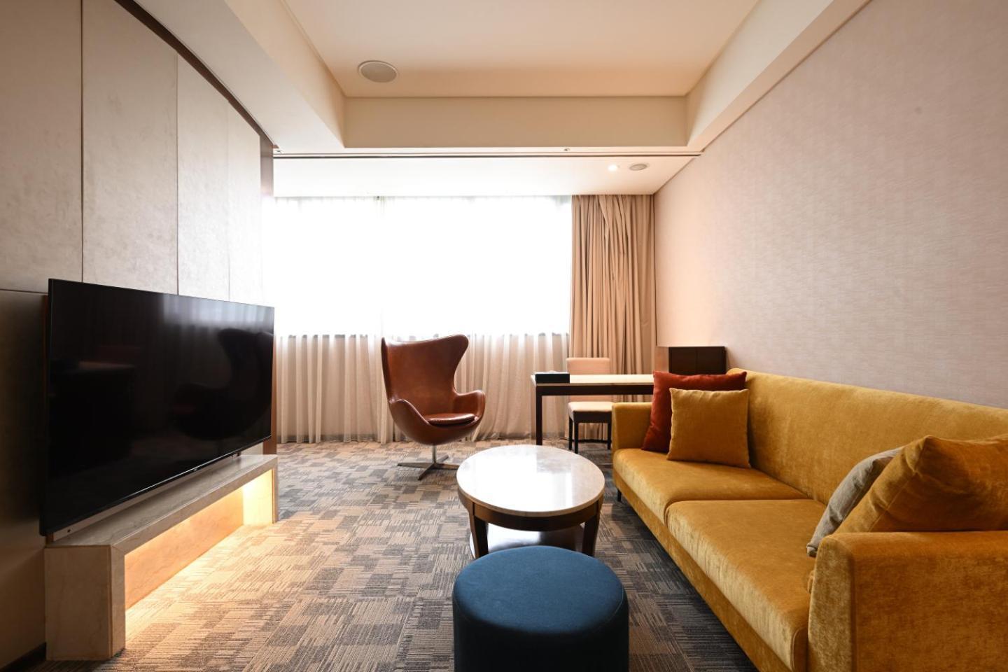 Via Hotel Breeze Taipei Exterior photo