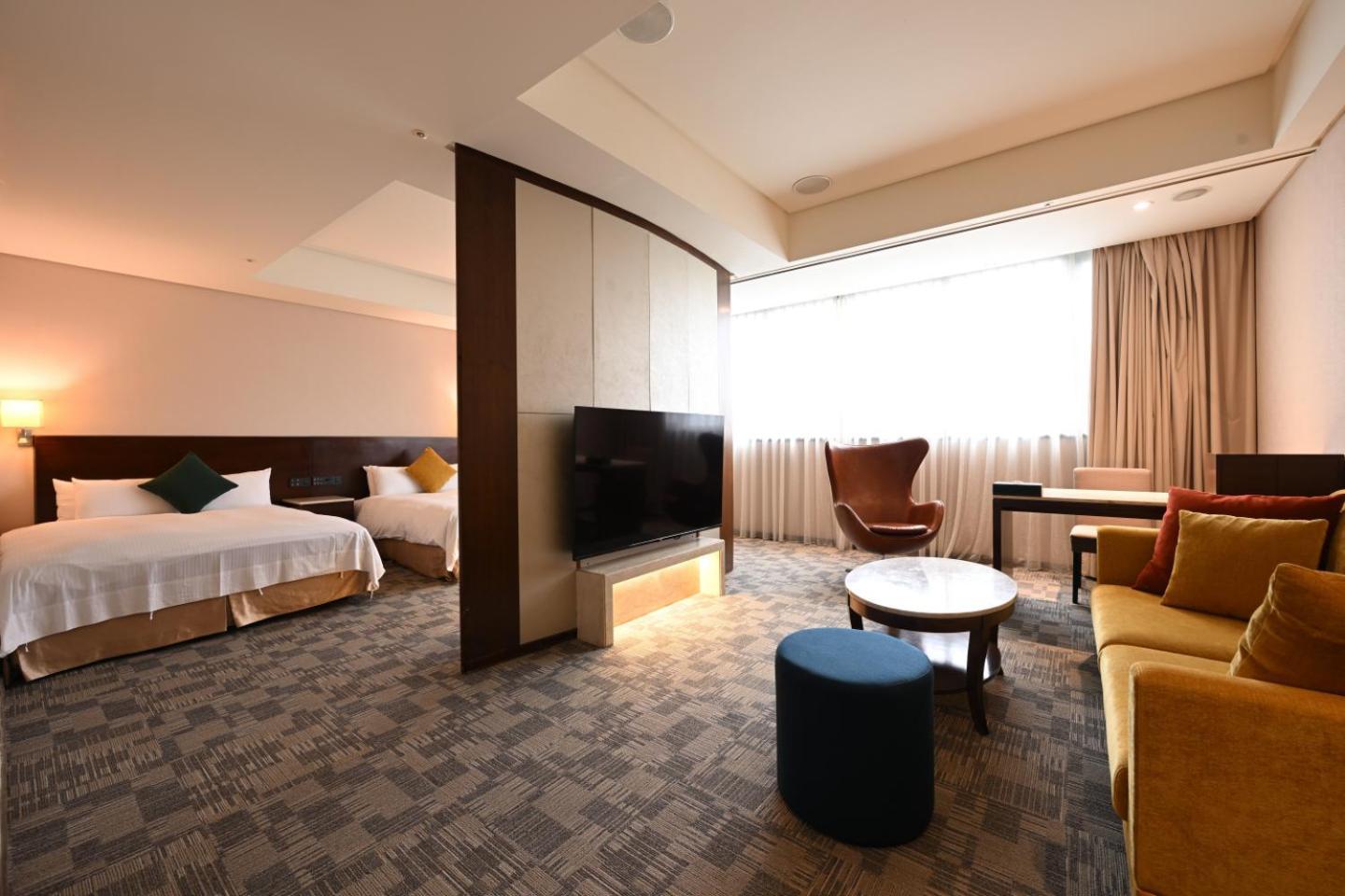 Via Hotel Breeze Taipei Exterior photo